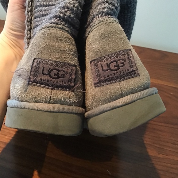 Ugg Australia Gray Classic Cardy Sweater Knit Fold Over 3 Button Tall Boots 10 - Picture 3 of 5